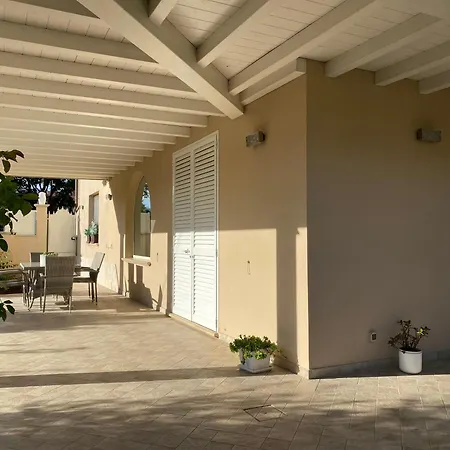 Sabina Villa *